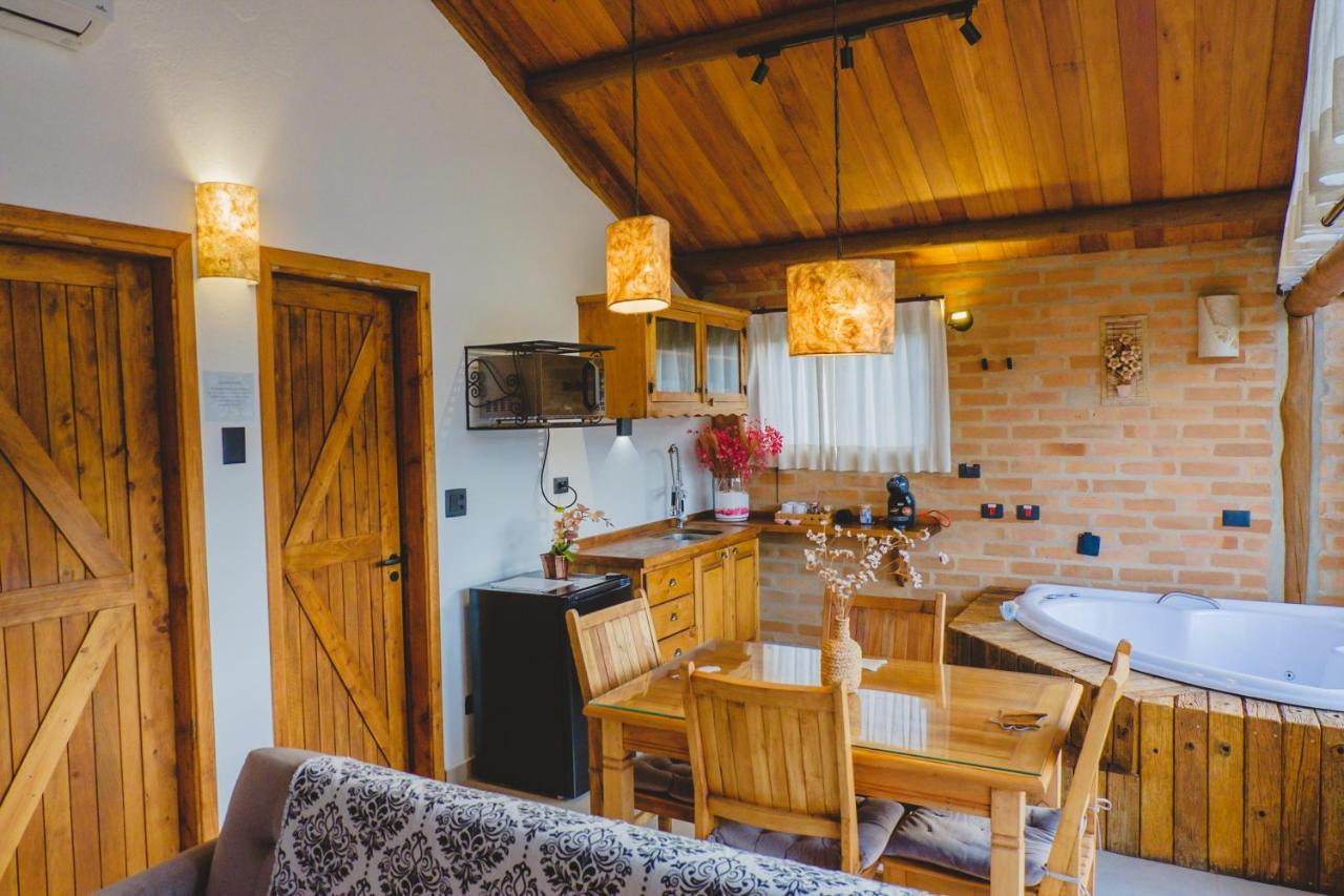 Pousada Ho'Oponopono Chalets & Wine Сапукаи-Мирин Экстерьер фото