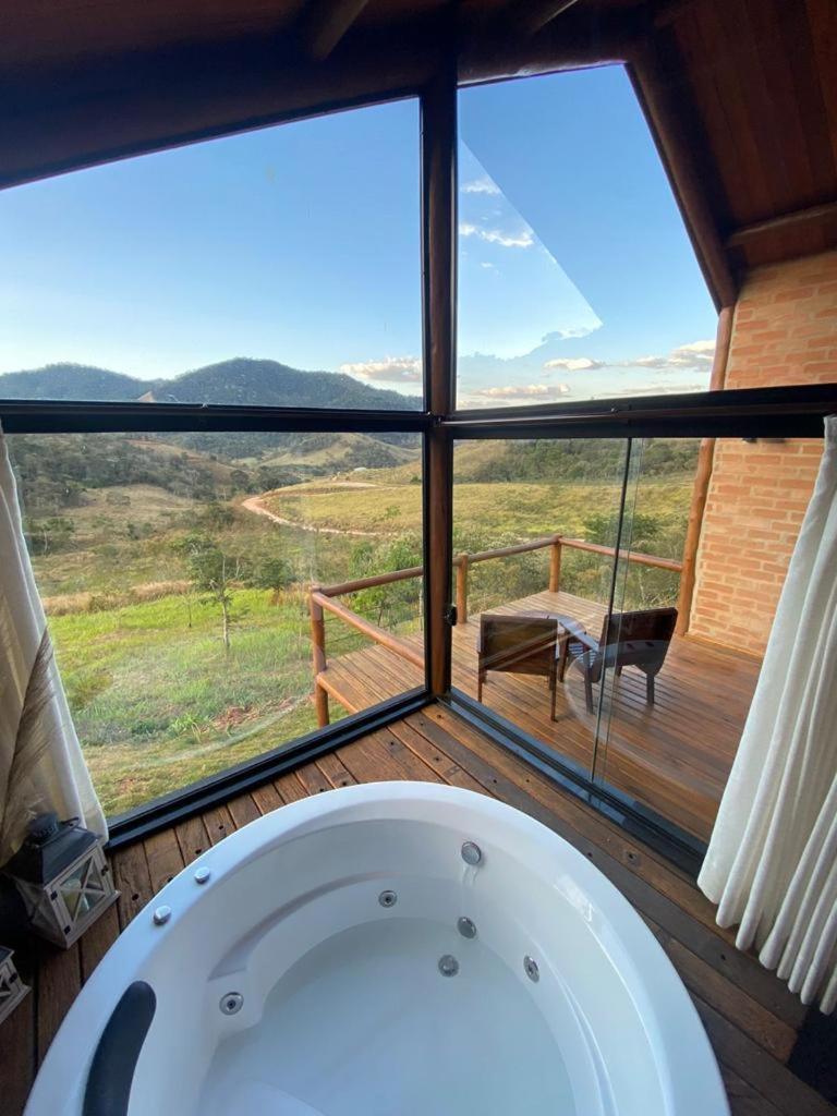 Pousada Ho'Oponopono Chalets & Wine Сапукаи-Мирин Экстерьер фото